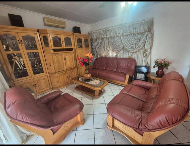 2 BEDROOM HOUSE FOR SALE IN THERESA PARK